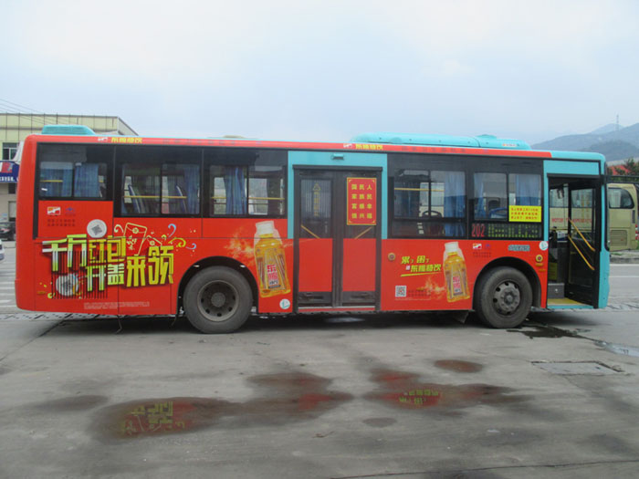 惠州公交车身广告-东鹏特饮车身广告新画面案例